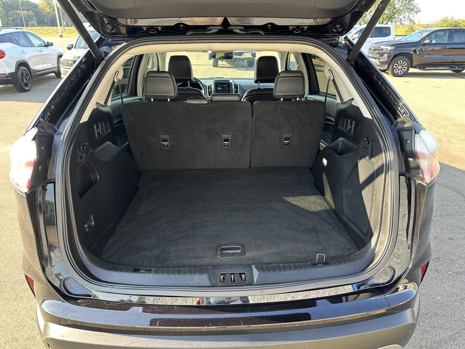 Used 2024 Ford Edge Titanium image 6