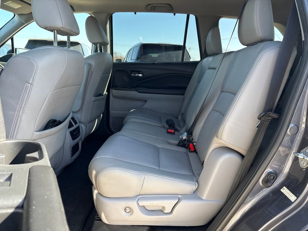Used 2016 Honda Pilot Touring image 28