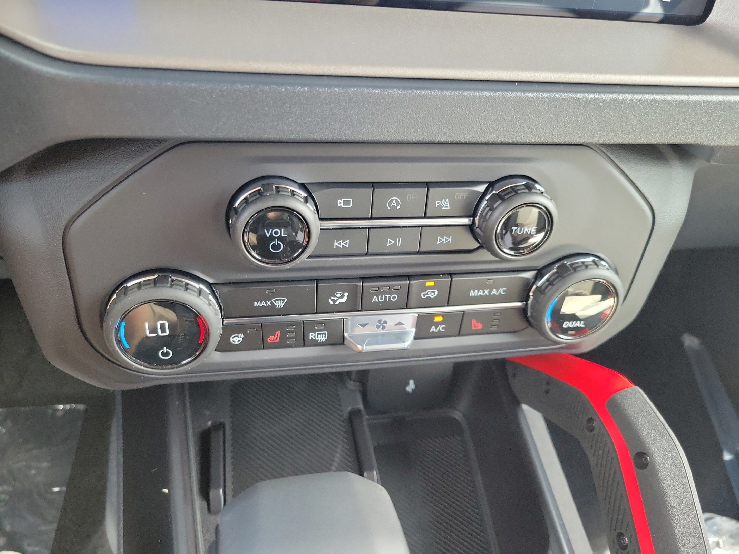New 2026 Ford Bronco Outer Banks w/ Sasquatch Package AWD/4WD image 27