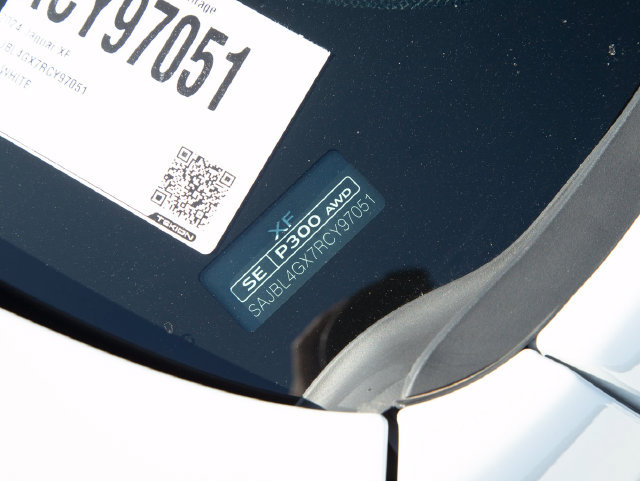 New 2024 Jaguar XF R-Dynamic SE AWD/4WD image 33