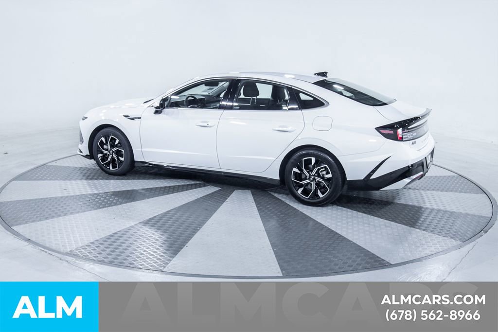Used 2025 Hyundai Sonata SEL FWD image 5