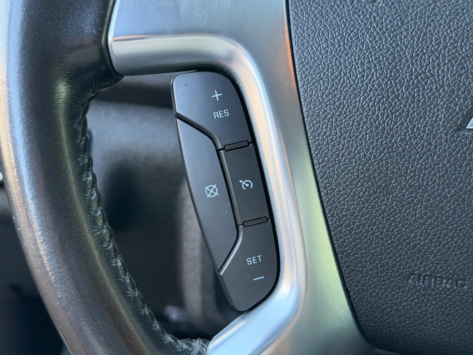 Used 2015 Chevrolet Traverse LT FWD image 45