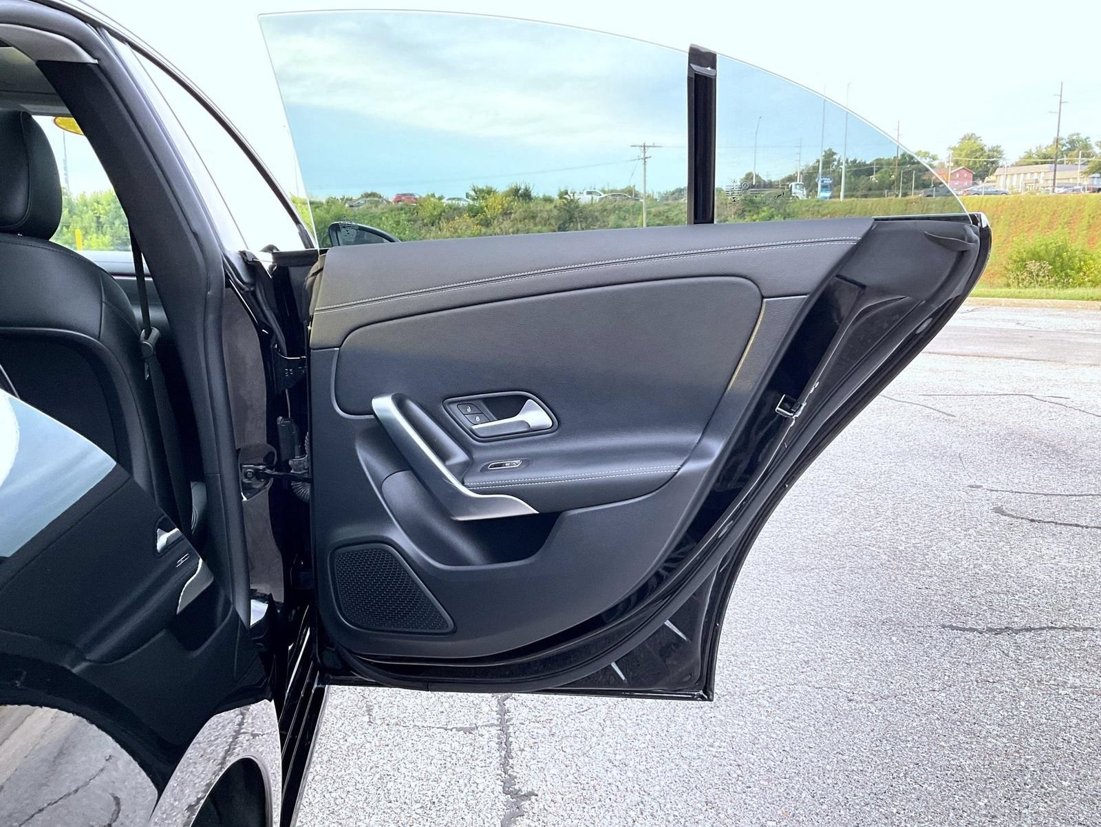 Used 2022 Mercedes-Benz CLA 250 image 17