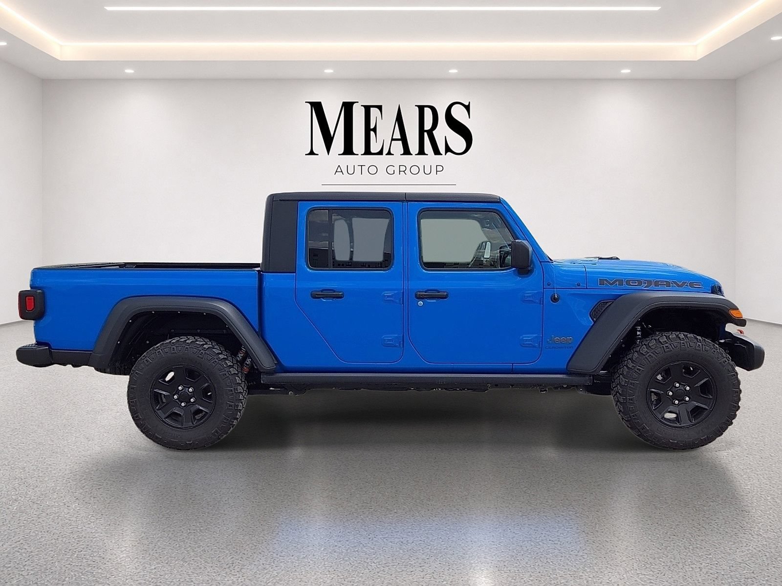 Used 2022 Jeep Gladiator Mojave w/ Trailer Tow Package AWD/4WD image 6