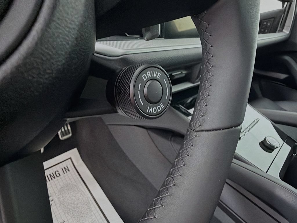 Certified 2025 Porsche Cayenne S AWD/4WD image 17