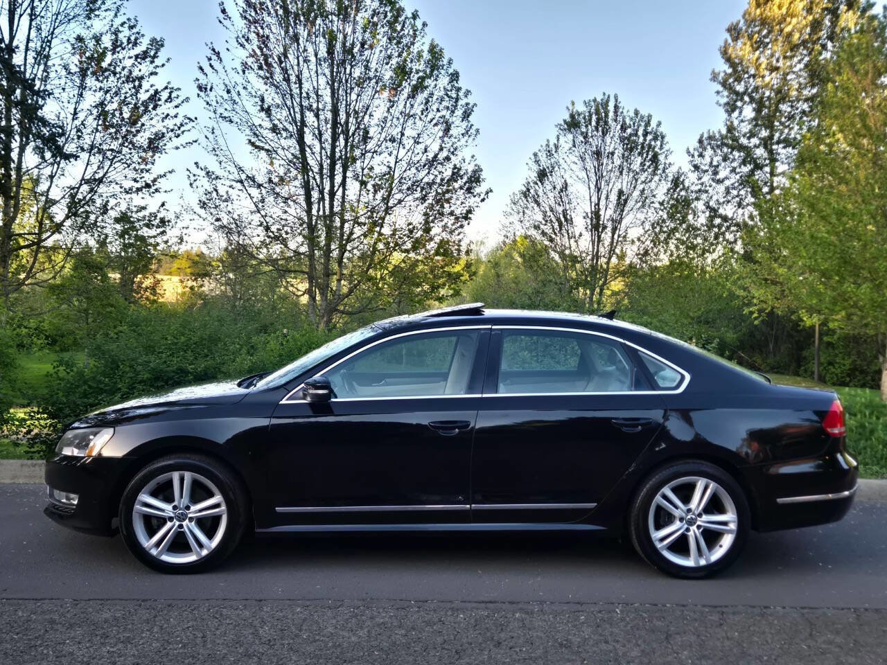 Used 2014 Volkswagen Passat TDI SE FWD image 20