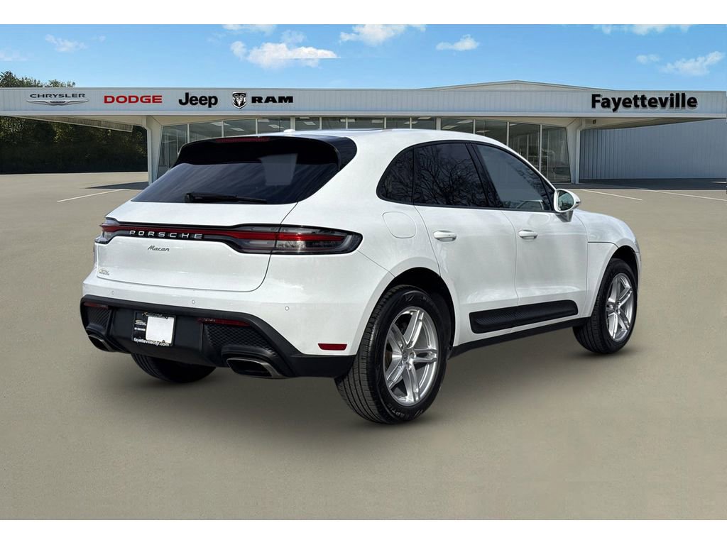 Used 2024 Porsche Macan Turbo image 3