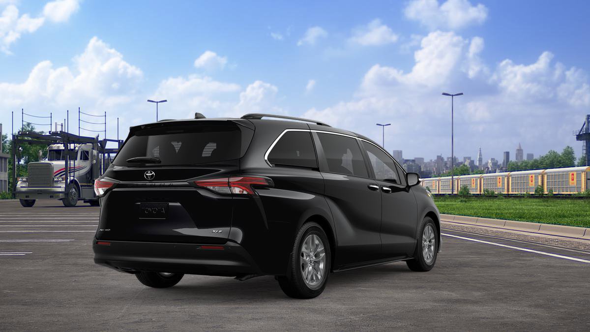 New 2026 Toyota Sienna XLE AWD/4WD image 9