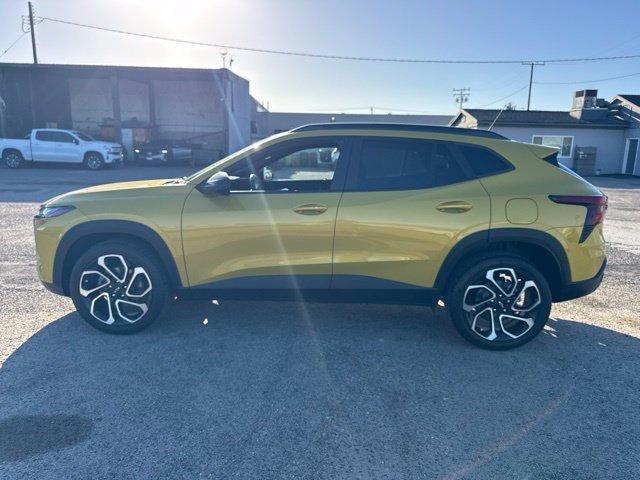 Used 2024 Chevrolet Trax RS w/ Sunroof Package FWD image 8