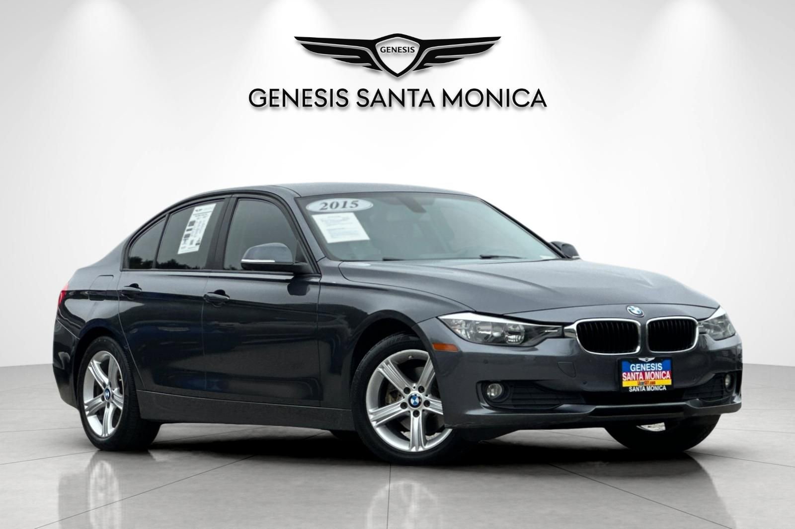 Used 2015 BMW 320i Sedan RWD image 2