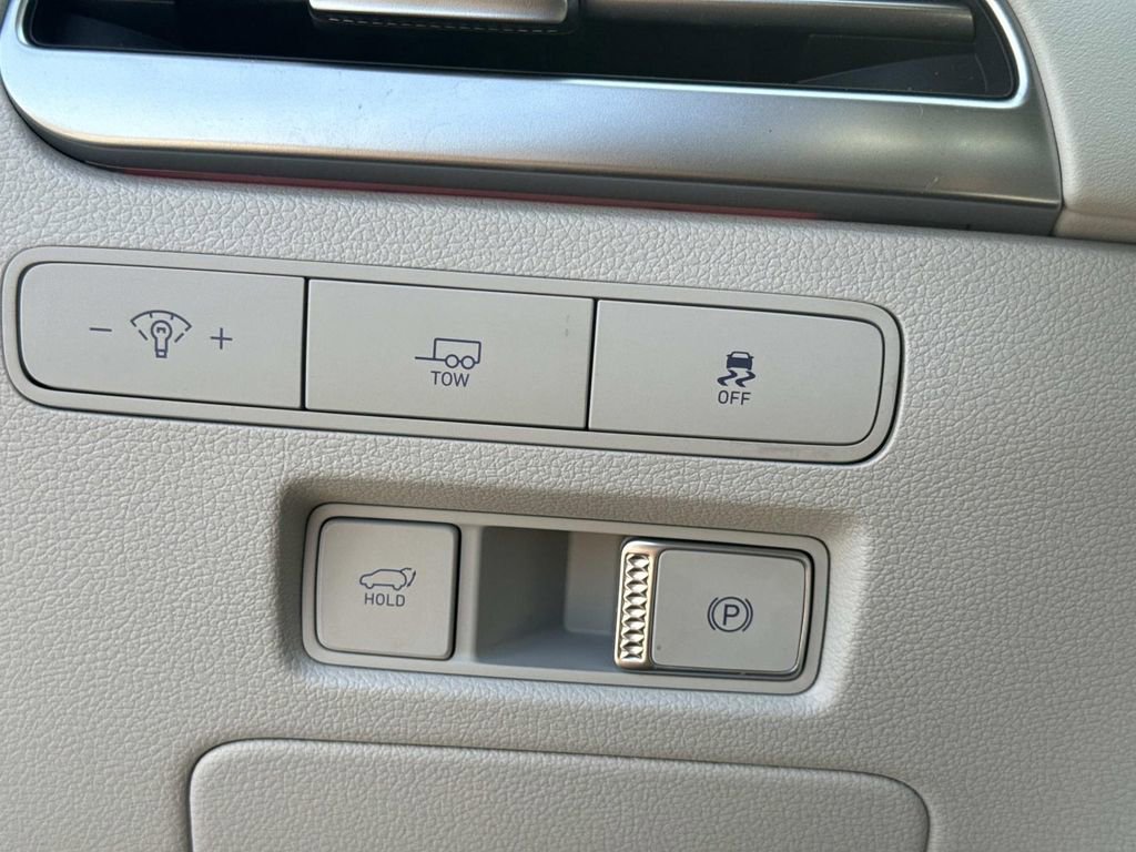 Used 2024 Hyundai Palisade Limited image 31