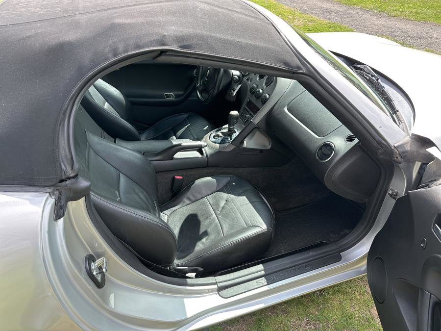 Used 2007 Pontiac Solstice Convertible w/ Premium Package image 32