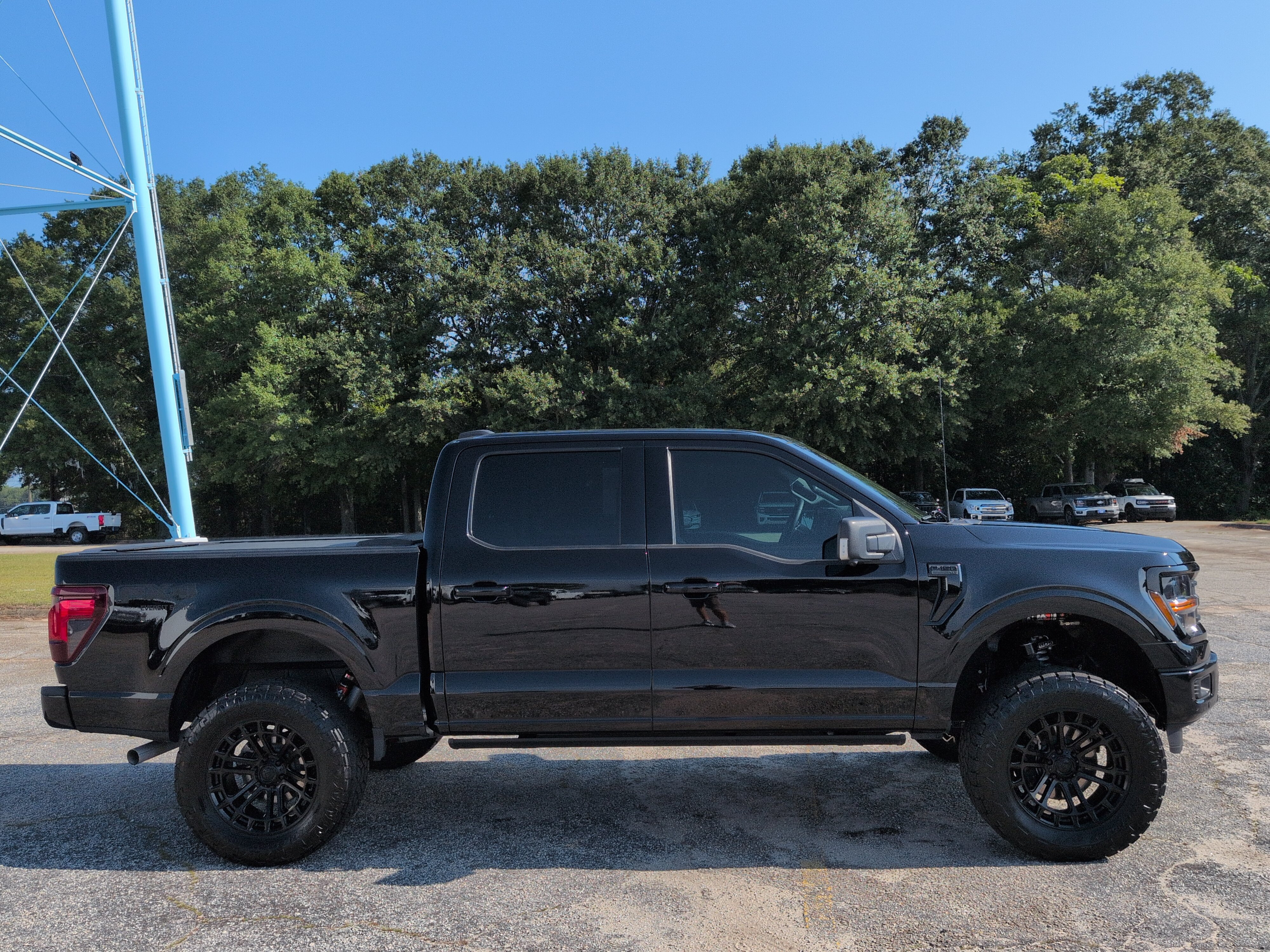 Used 2024 Ford F150 XLT w/ Equipment Group 302A MID AWD/4WD video 2