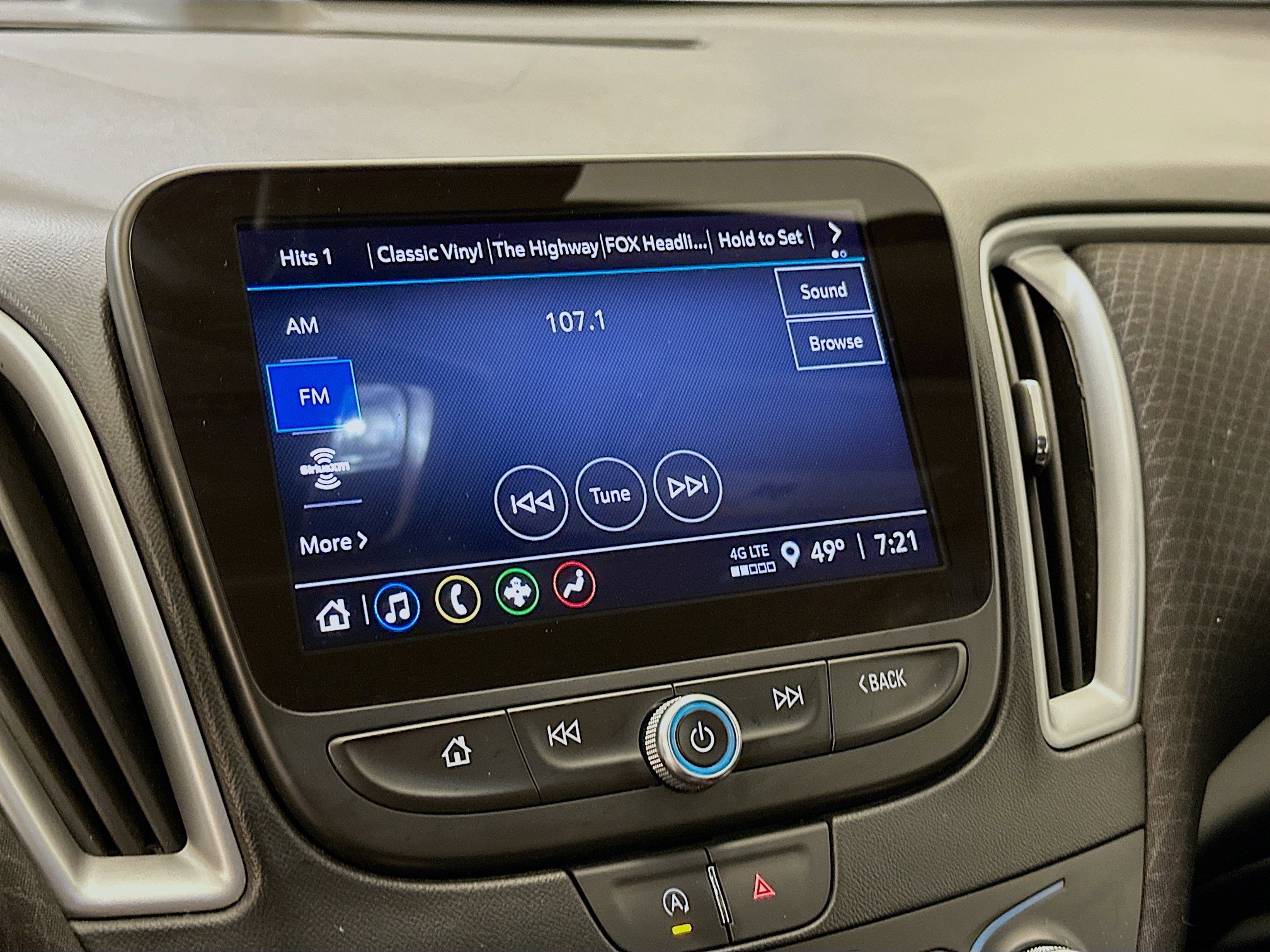 Used 2024 Chevrolet Malibu LT image 21