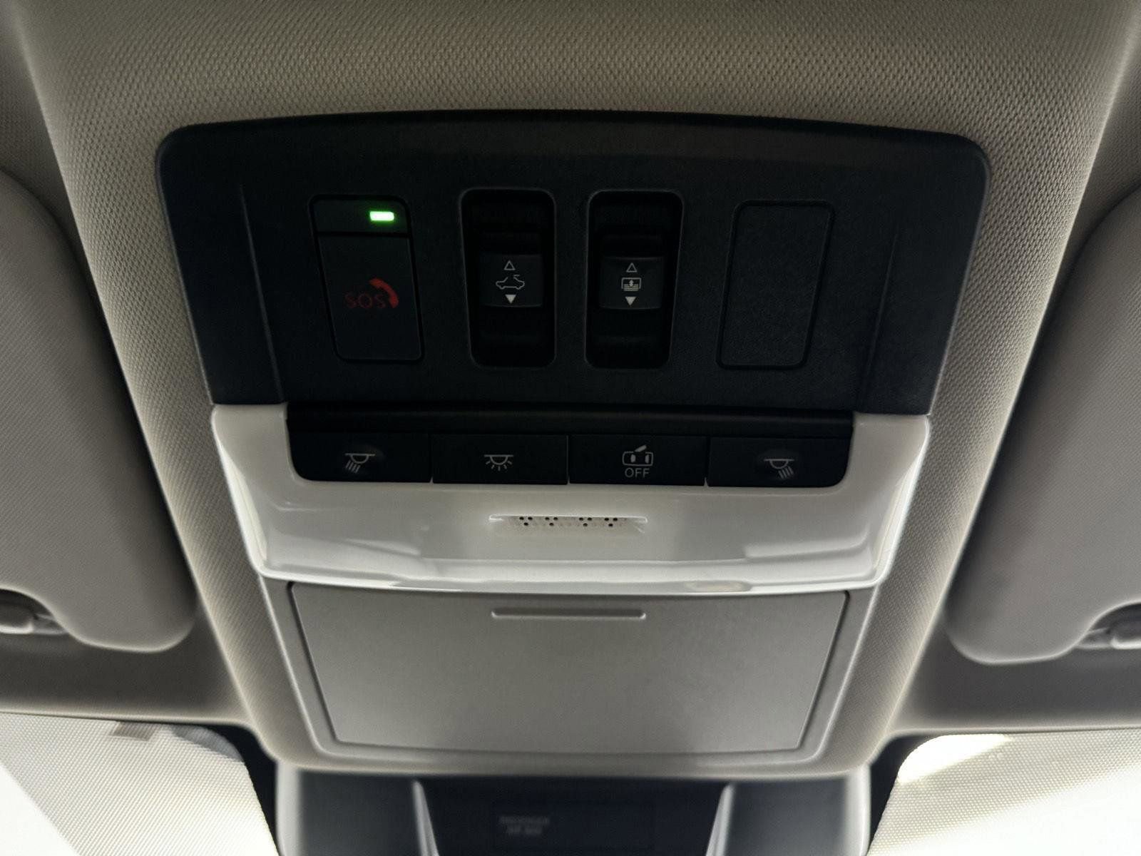 Used 2024 Nissan Rogue Platinum w/ Platinum Premium Package image 21