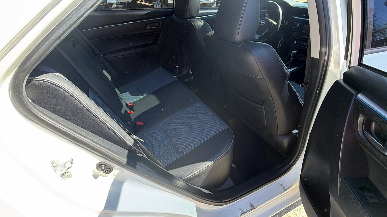 Used 2015 Toyota Corolla S image 22