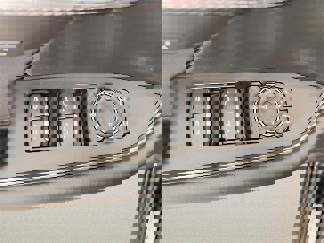 Certified 2025 Buick Envision Sport Touring image 18