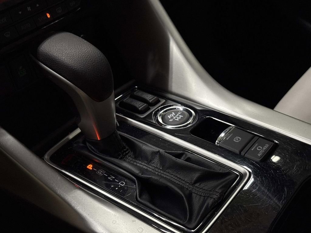 Used 2024 Mitsubishi Eclipse Cross SEL image 25