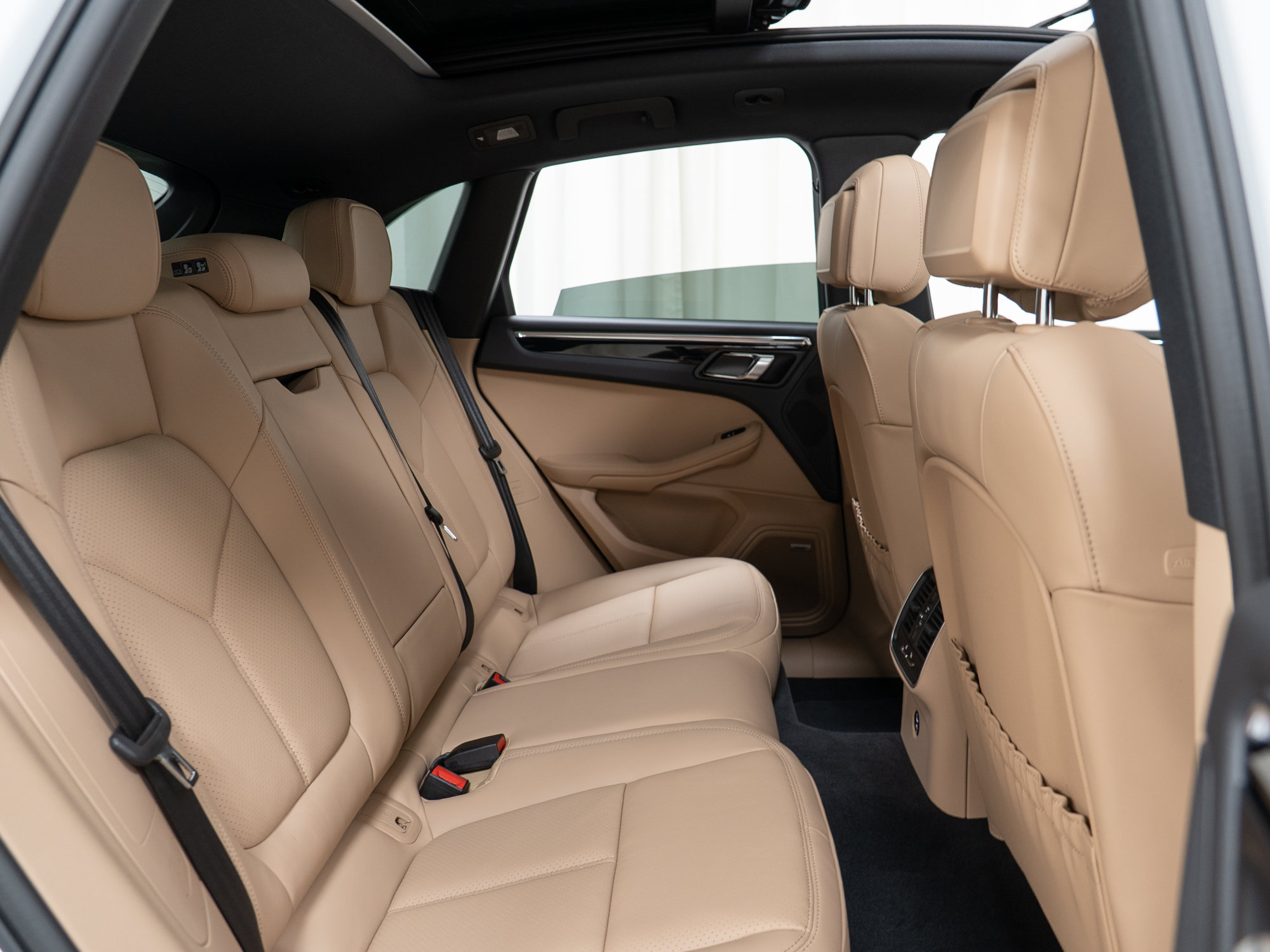 New 2026 Porsche Macan S AWD/4WD image 32