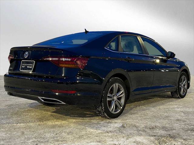 Used 2019 Volkswagen Jetta R-Line w/ R-Line Cold Weather Package image 3