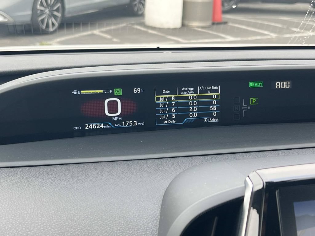 Used 2022 Toyota Prius Prime XLE FWD image 12