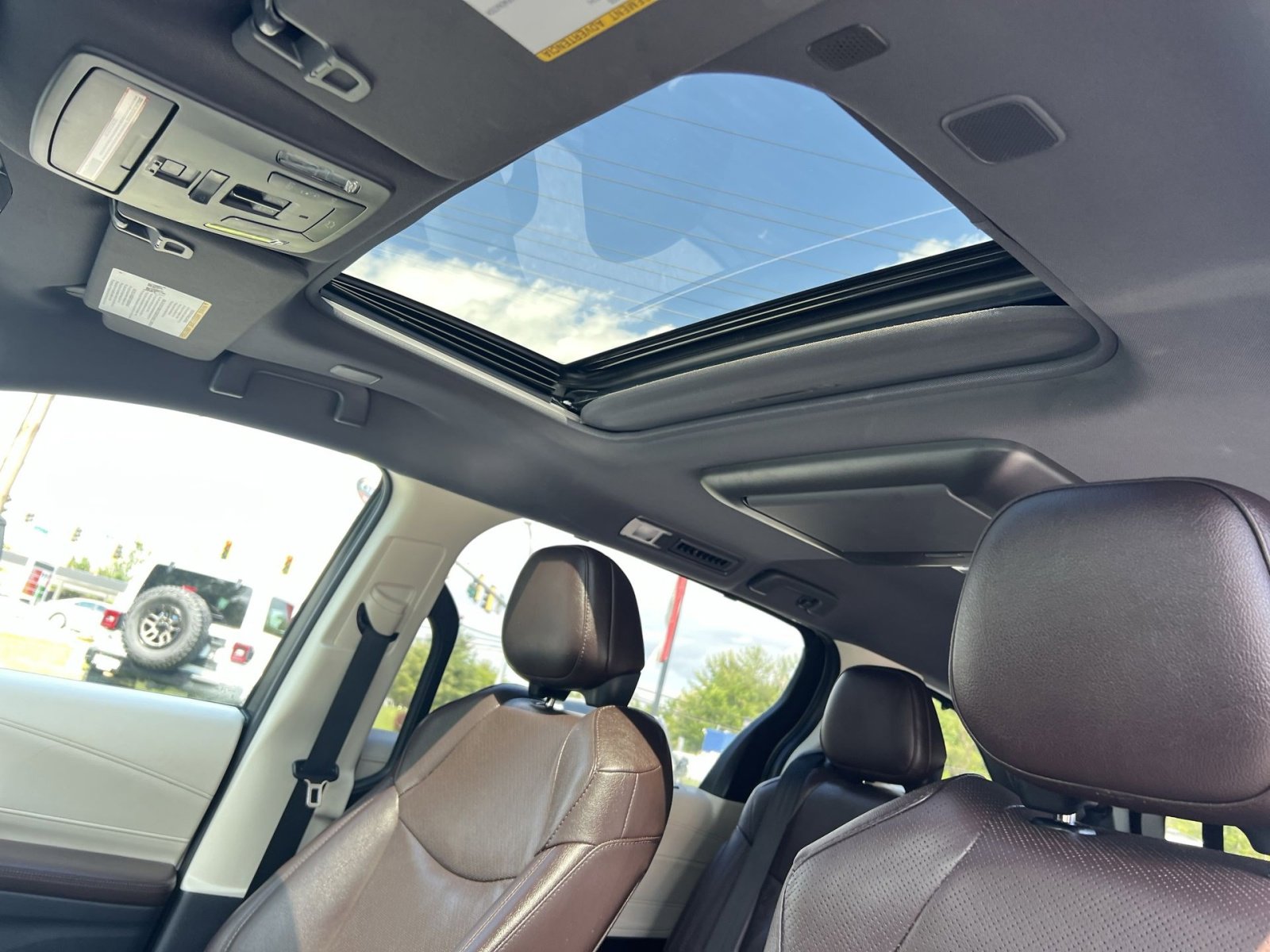 Used 2021 Toyota Sienna Platinum AWD/4WD image 24