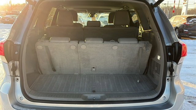 Used 2017 Toyota Highlander XLE image 28