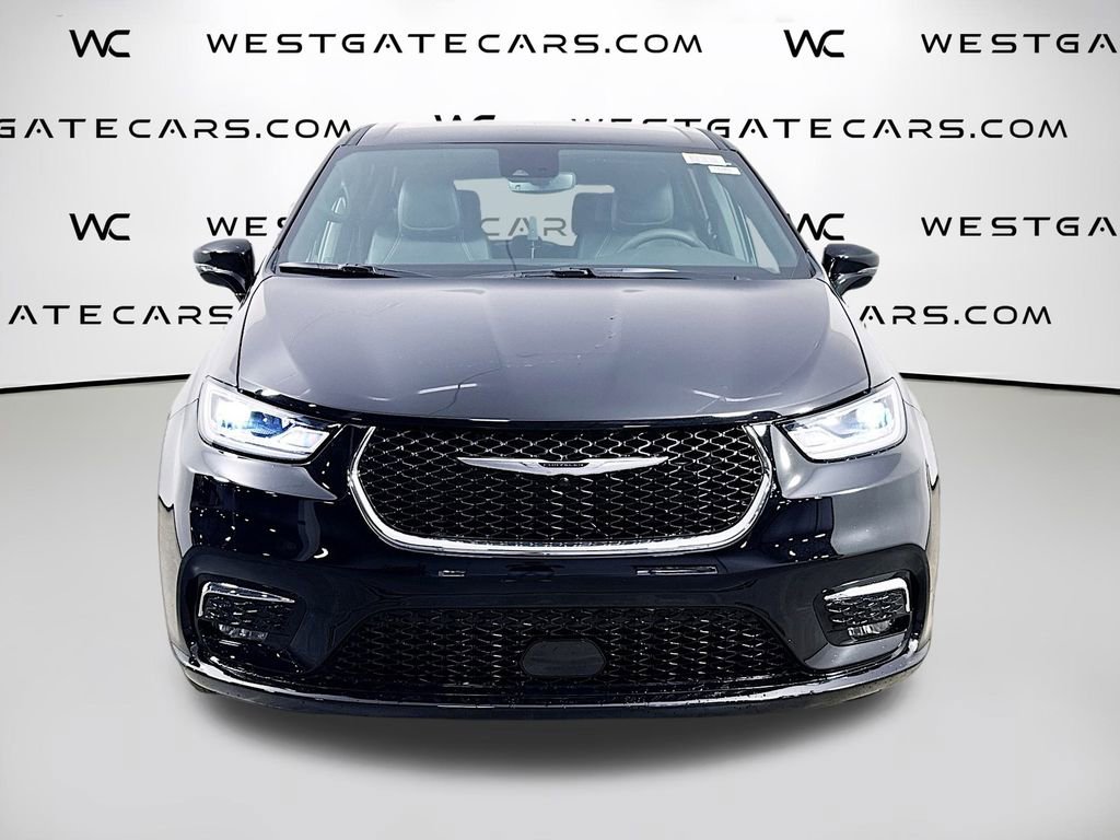 New 2026 Chrysler Pacifica Select image 4