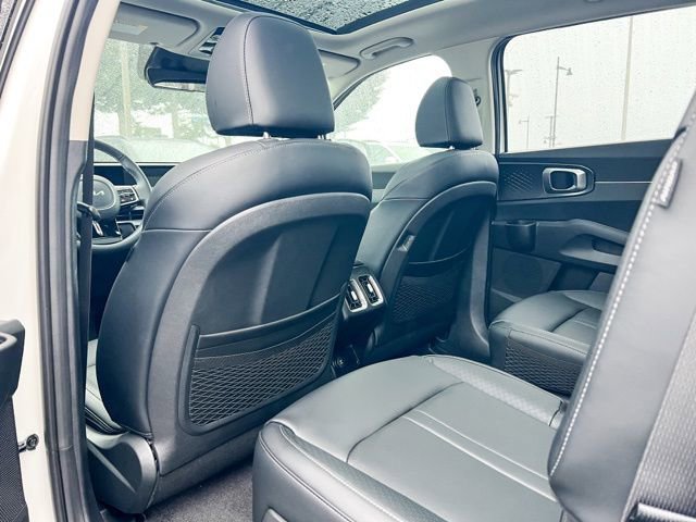 New 2025 Kia Sorento EX w/ EX Panoramic Sunroof Package image 12