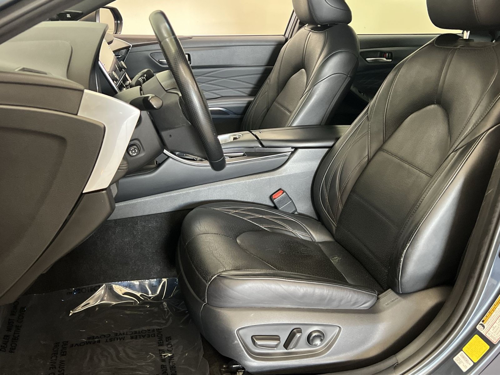 Used 2021 Toyota Avalon Limited w/ Advanced Safety Package FWD image 12