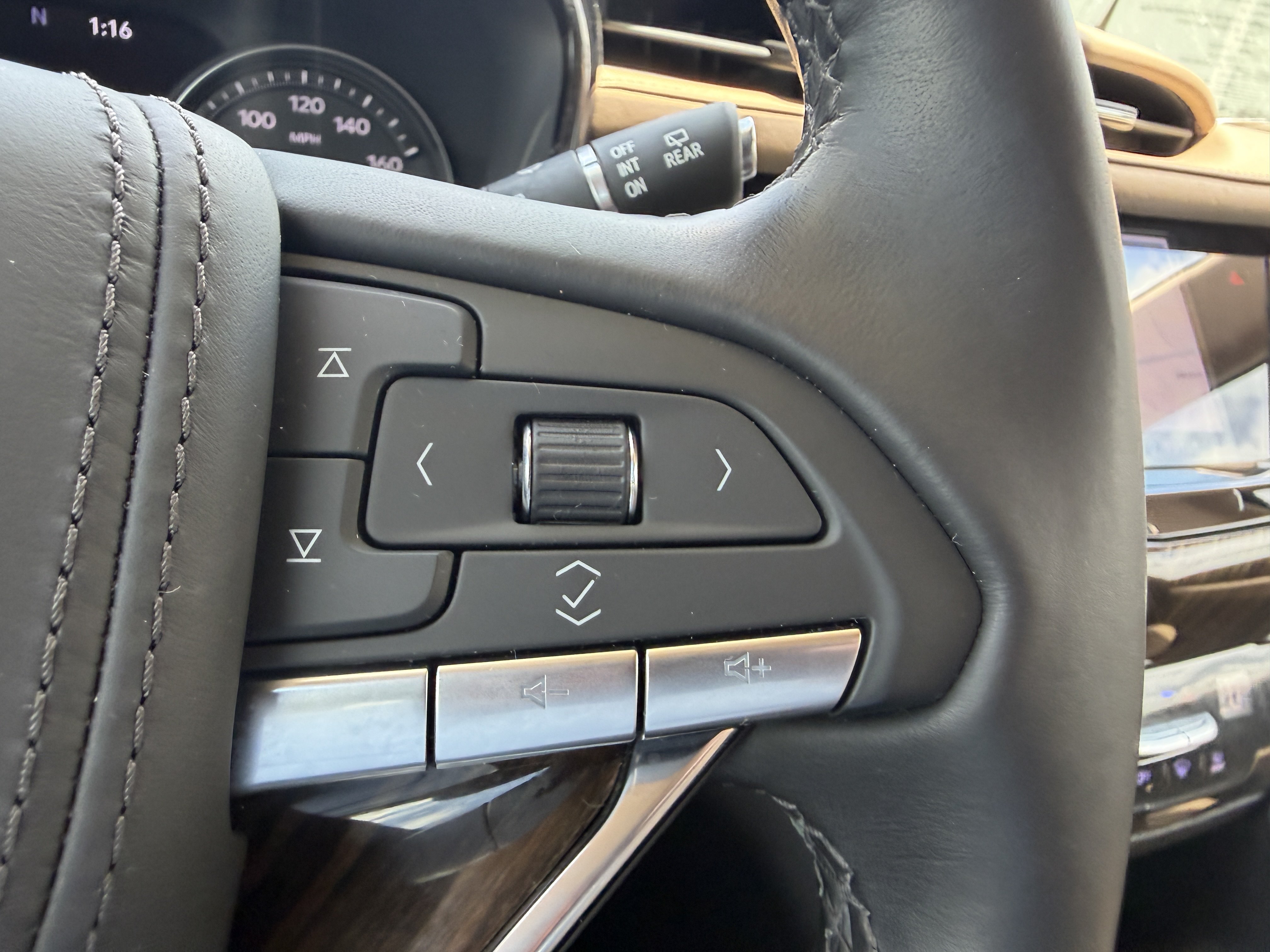 Certified 2023 Cadillac XT6 Premium Luxury w/ Platinum Package FWD image 28
