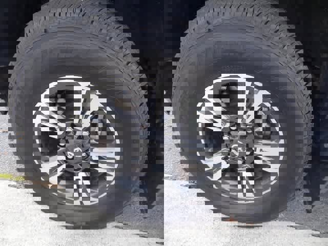 Used 2016 Toyota Tacoma TRD Sport image 14