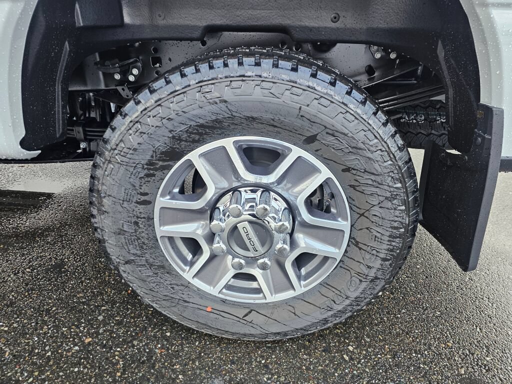 New 2026 Ford F350 Lariat w/ FX4 Off-Road Package AWD/4WD image 7