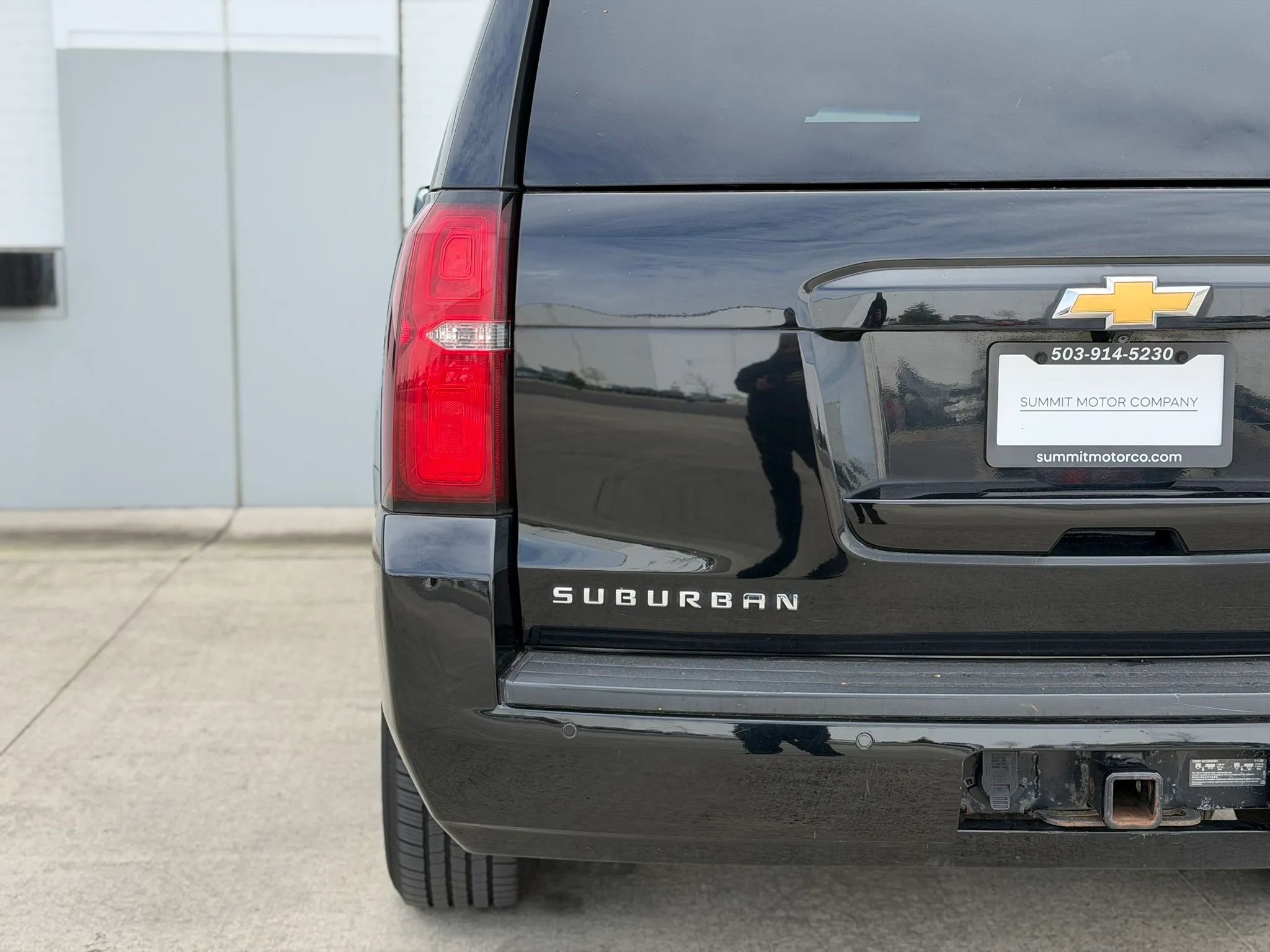 Used 2018 Chevrolet Suburban LT AWD/4WD image 32