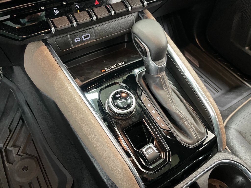 Used 2025 GMC Canyon Denali image 36