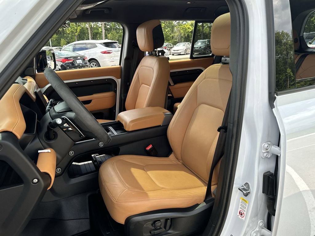 Used 2023 Land Rover Defender 110 V8 image 17