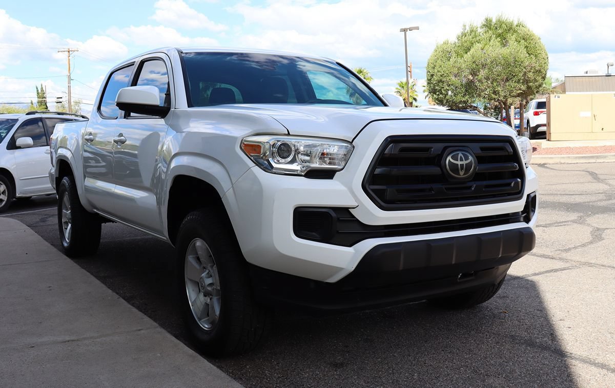 Used 2018 Toyota Tacoma SR w/ SR Convenience Package AWD/4WD image 18