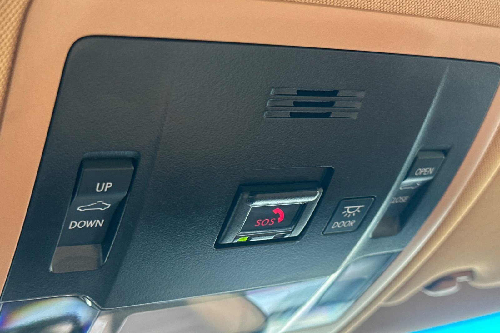 Certified 2025 Lexus ES 300h w/ Premium Package image 22