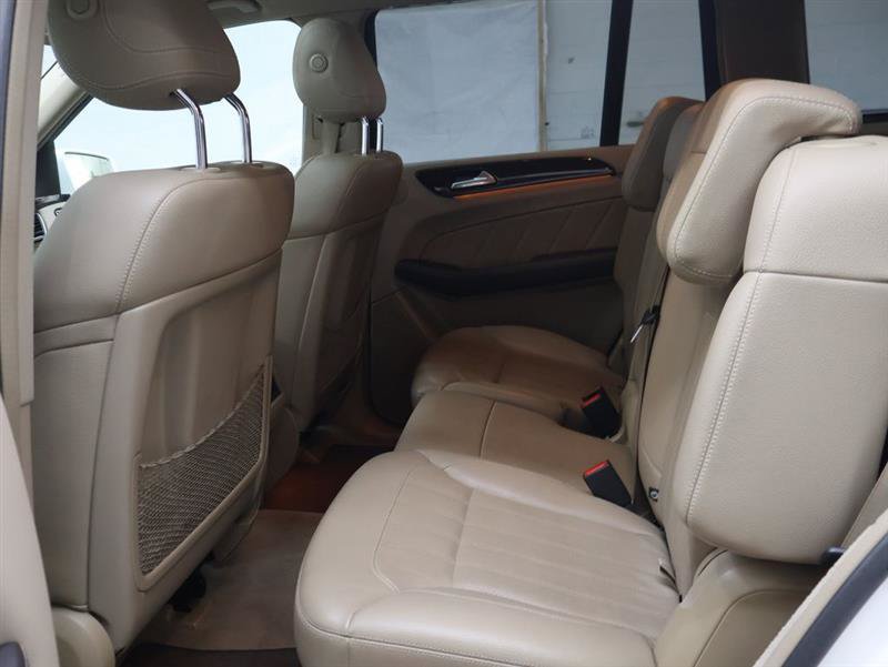 Used 2015 Mercedes-Benz GL 450 4MATIC w/ Appearance Package image 16