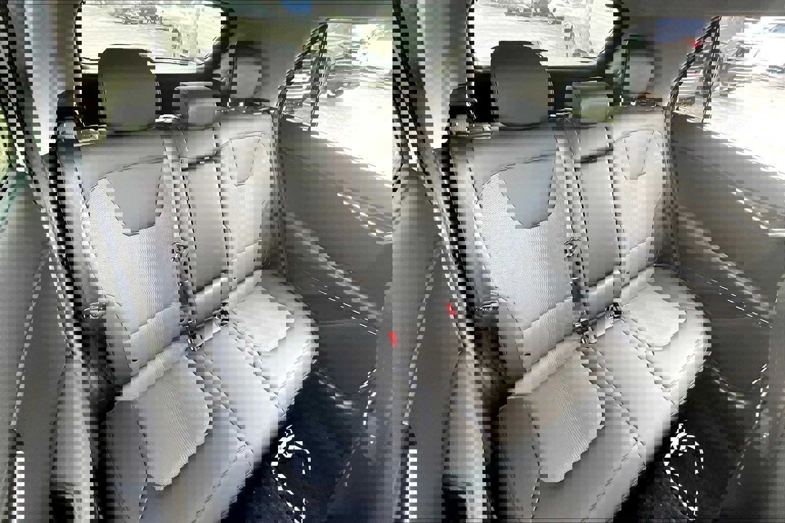 Used 2023 Kia Niro EX Touring FWD image 26