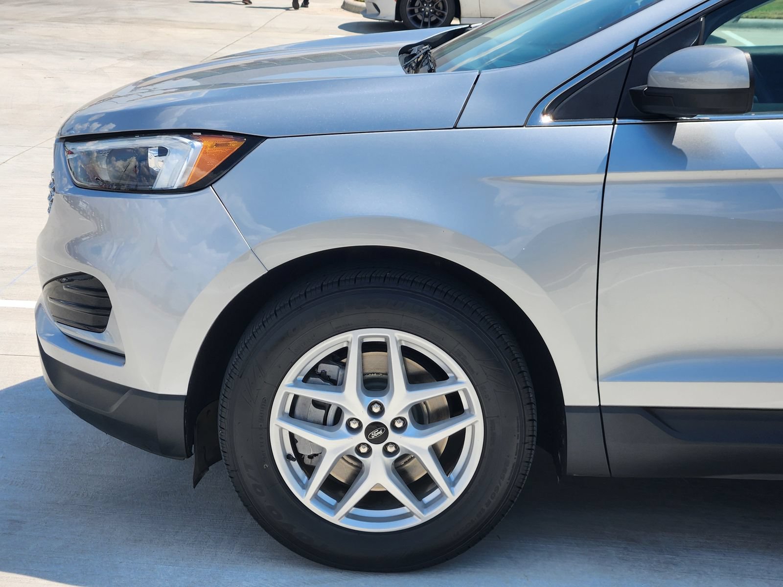 Used 2024 Ford Edge SEL AWD/4WD image 10