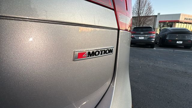 Used 2021 Volkswagen Tiguan SE R-Line image 34