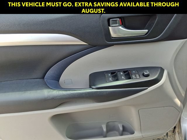 Used 2014 Toyota Highlander XLE FWD image 13