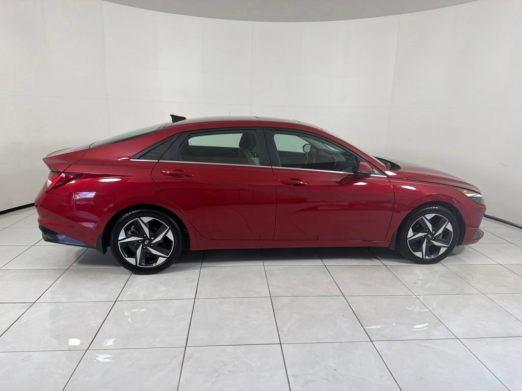Used 2023 Hyundai Elantra Limited FWD image 4