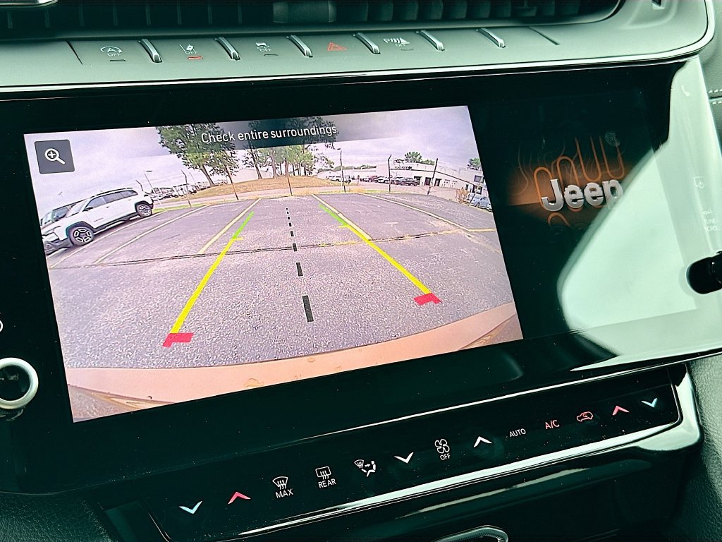 New 2026 Jeep Grand Cherokee L Limited w/ Limited Altitude Package AWD/4WD image 19