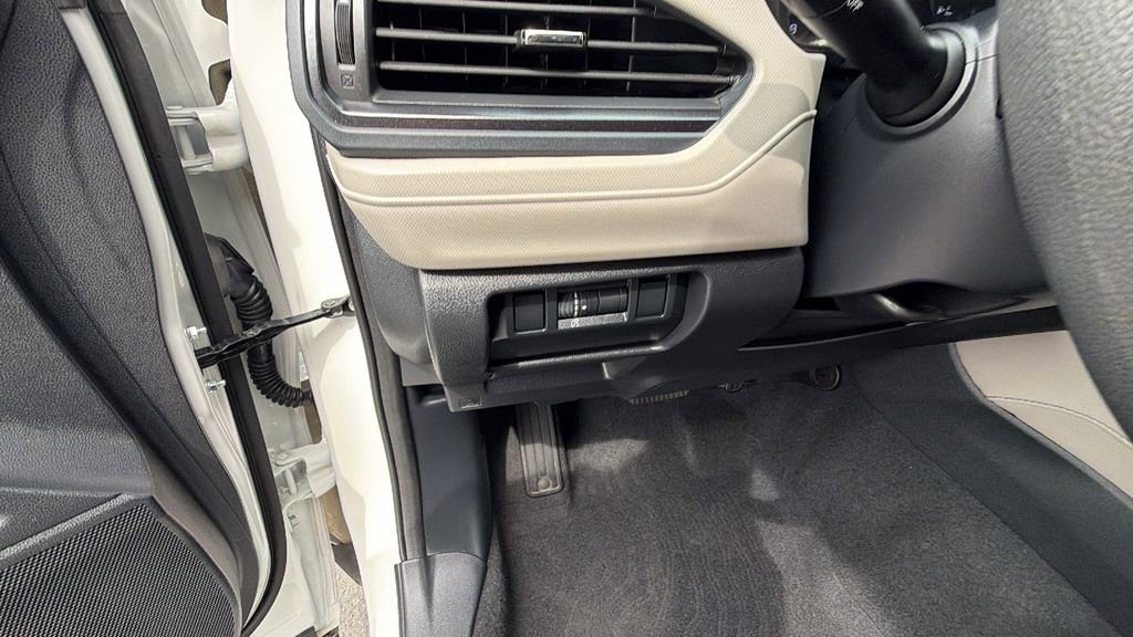 Used 2025 Subaru Forester image 30