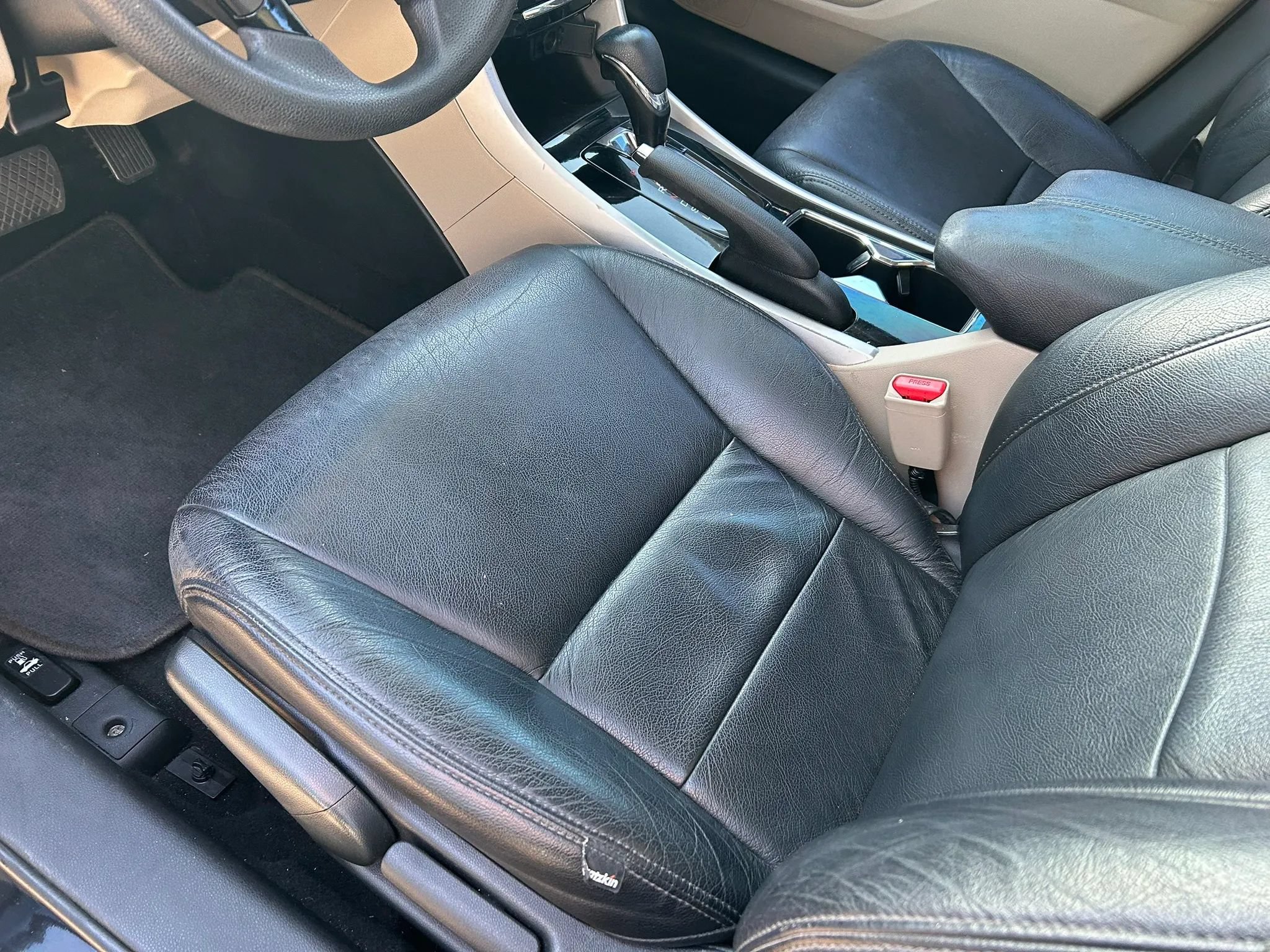 Used 2017 Honda Accord LX image 10