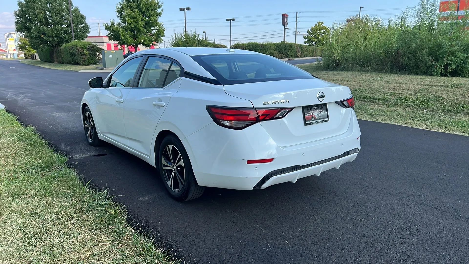 Used 2023 Nissan Sentra SV image 7