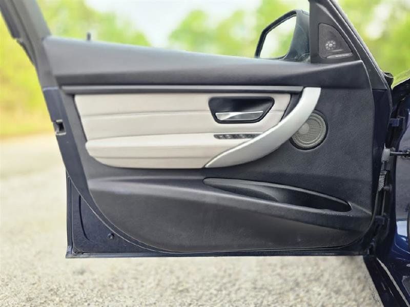Used 2012 BMW 328i Sedan image 26
