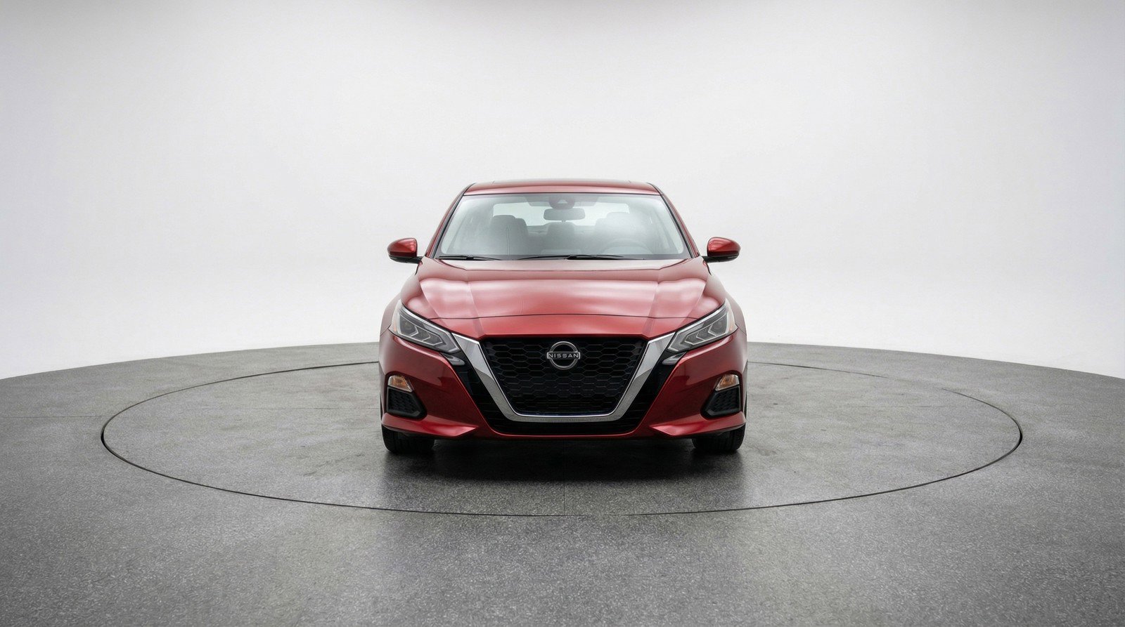 Used 2025 Nissan Altima 2.5 SV image 2